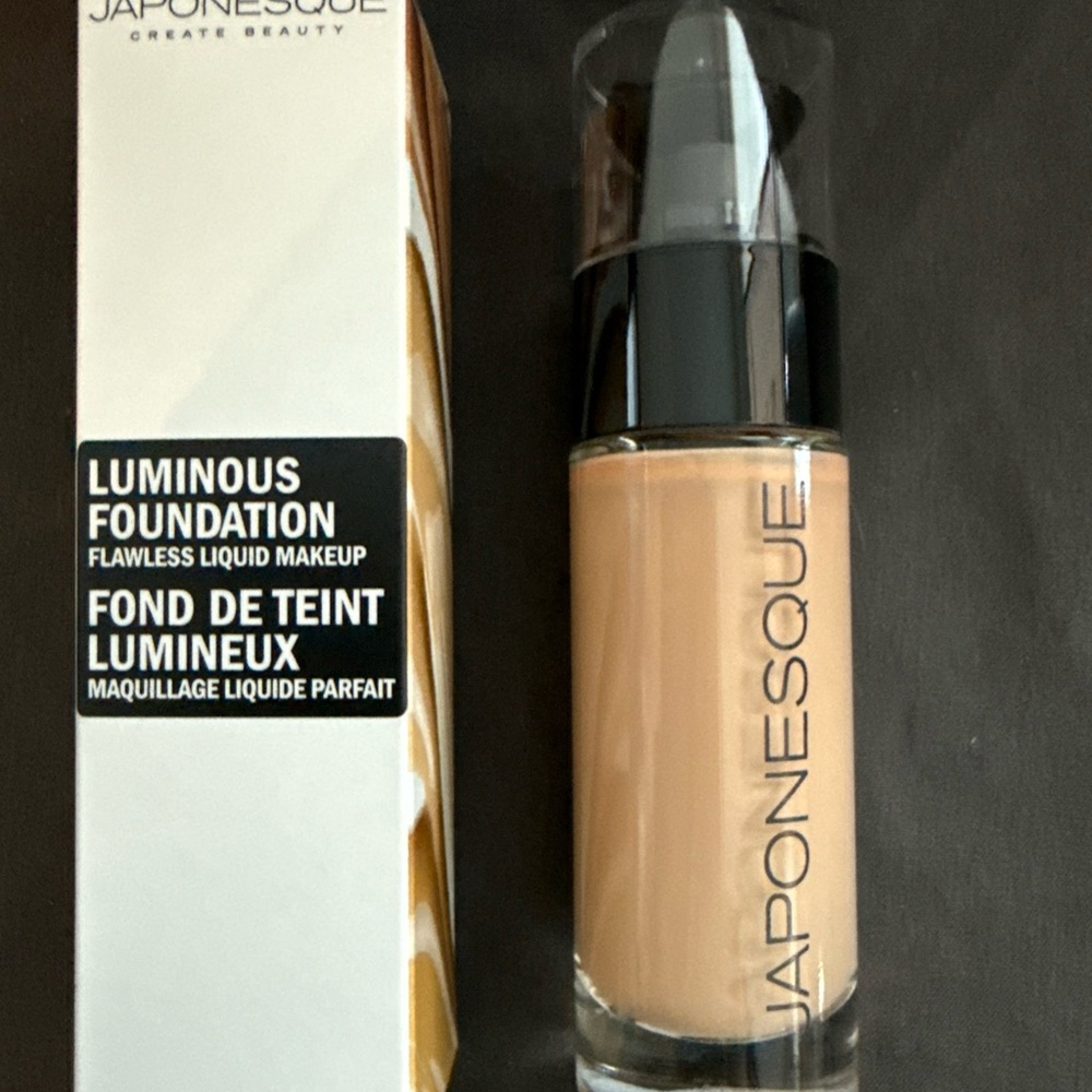Japonesque Luminous Liquid Foundation - Cream shade 07